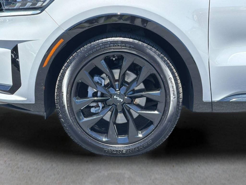 Used 2022 Gray Kia SX image 27
