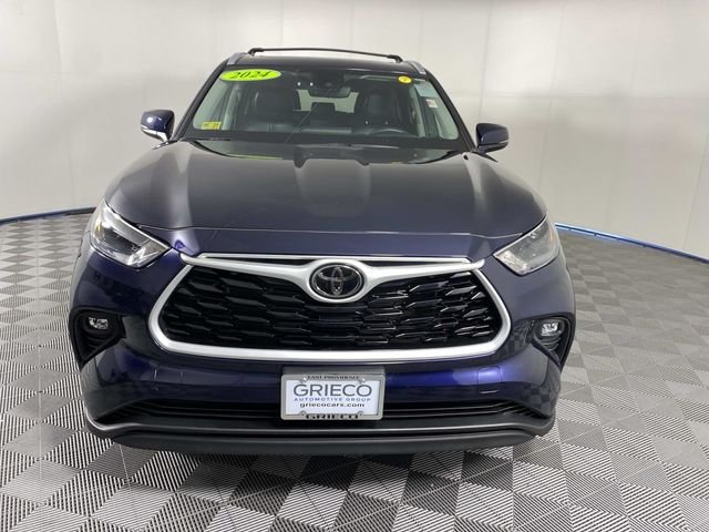 Used 2024 Blue Toyota XLE image 3