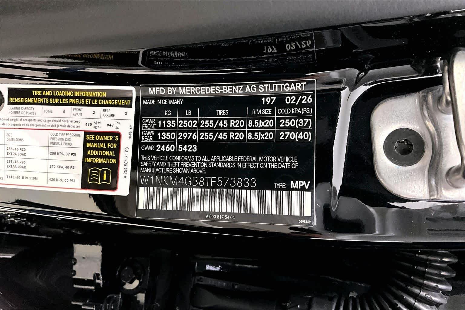 New 2026 Obsidian Black Metallic Mercedes-Benz GLC 300 image 21