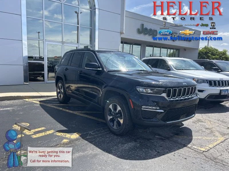 Used 2023 Diamond Black Crystal Pearlcoat Jeep 4xe image 1