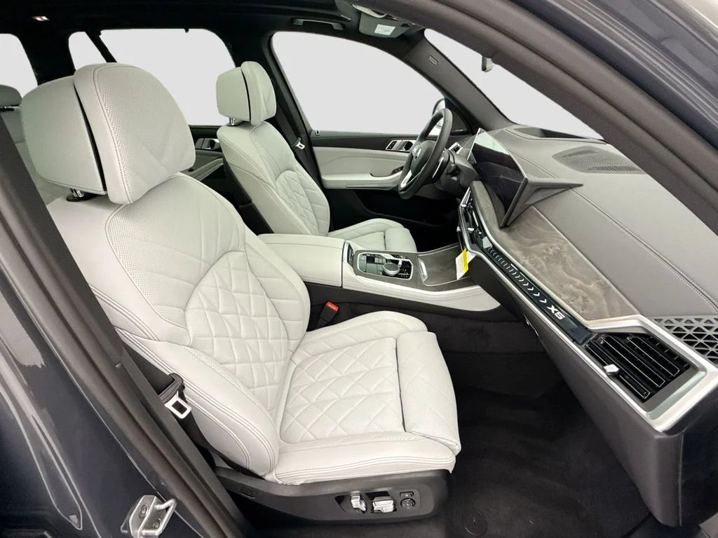 New 2026 Gray BMW sDrive40i image 19