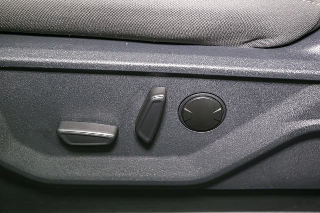 Used 2023 Silver Ford XLT image 38