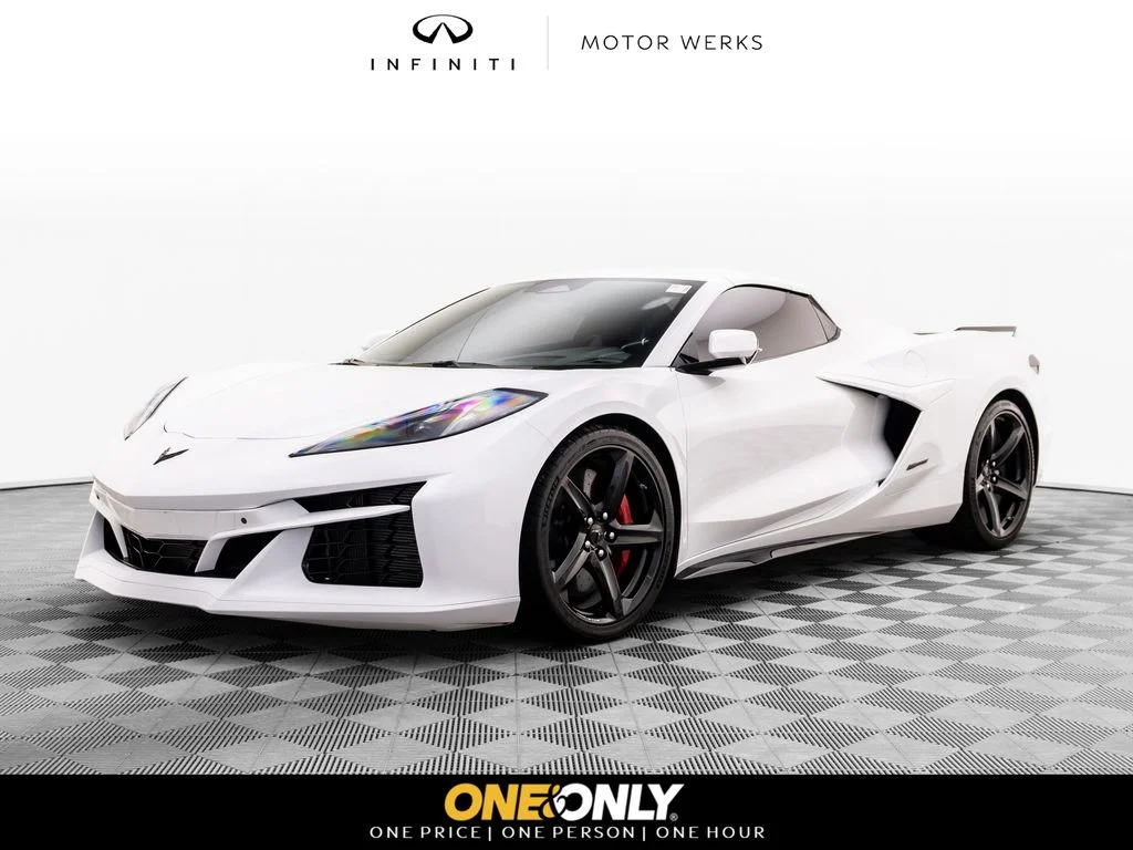 2024 Chevrolet Corvette E-Ray Convertible 3LZ's photo