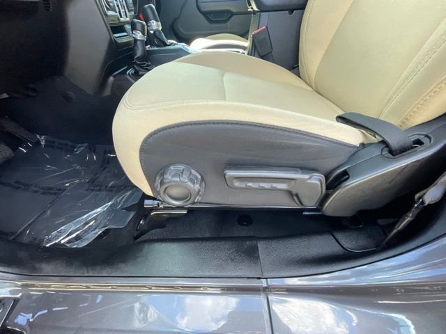 Used 2018 Crystal Metallic Jeep Unlimited Sport S image 24