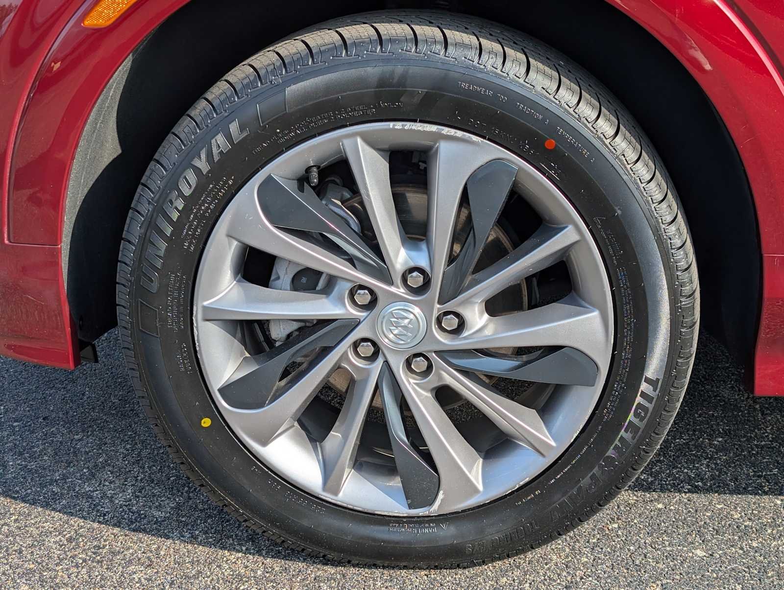 Used 2023 Cinnabar Metallic Buick Select image 3