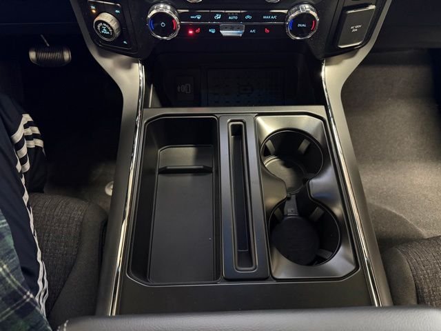 New 2026 Agate Black Metallic Ford XLT image 35