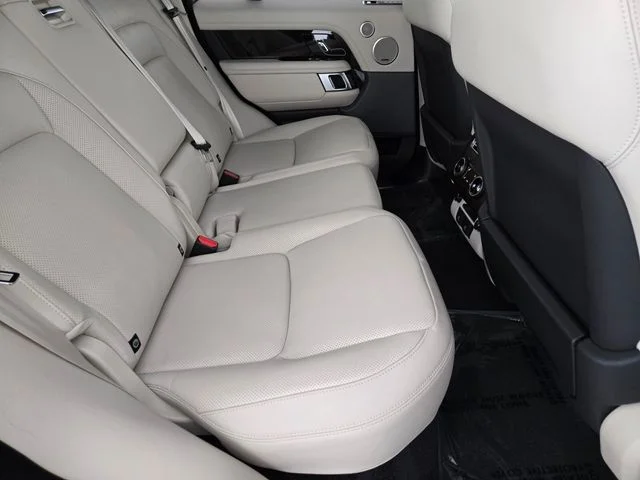 Used 2022 Eiger Grey Metallic Land Rover Westminster image 17