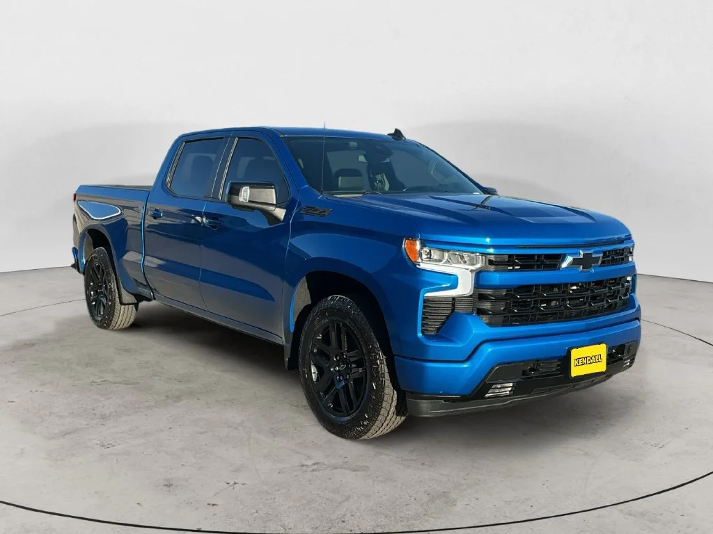 Used 2022 GLACIER BLUE METALLIC Chevrolet RST image 5