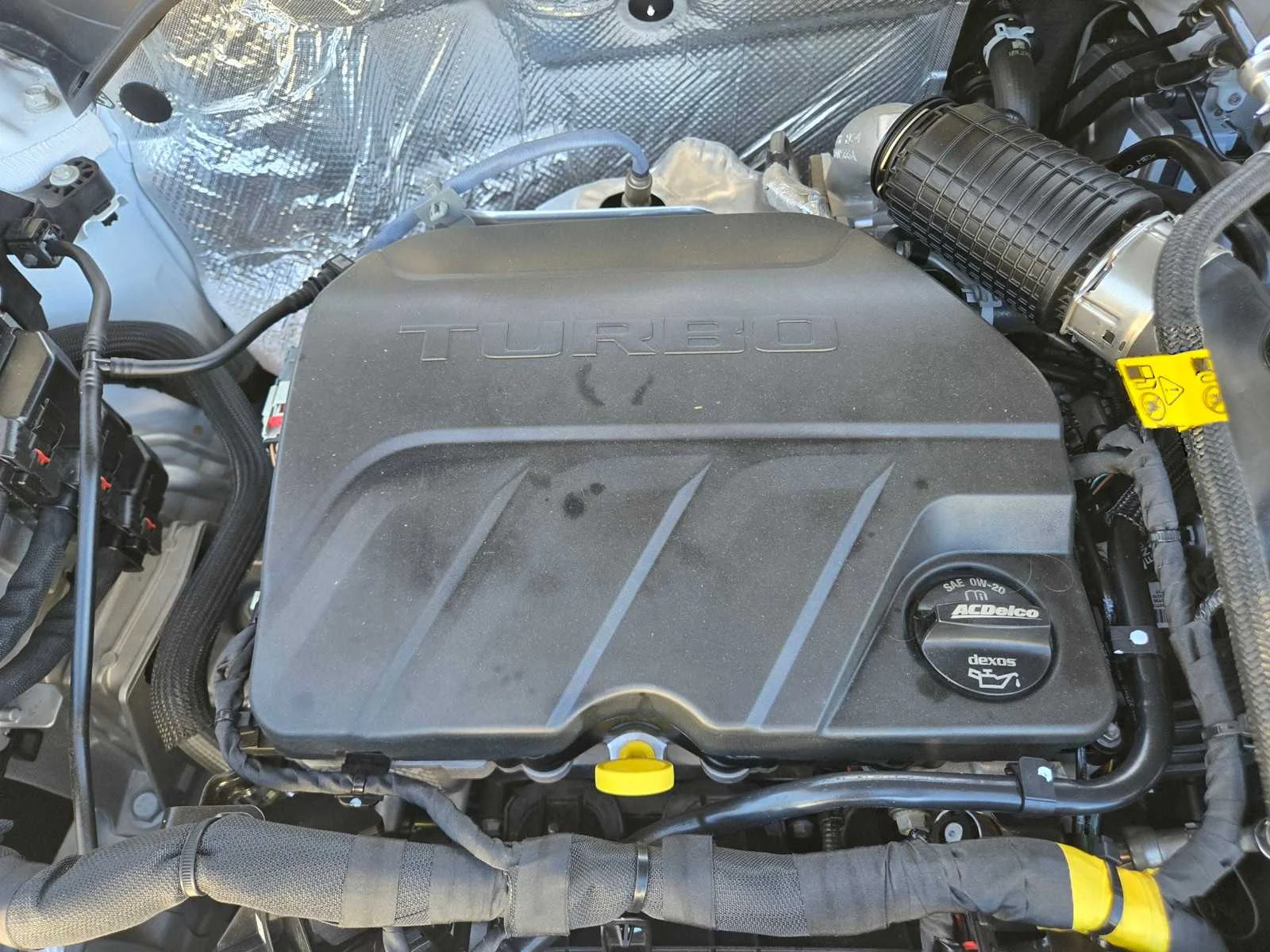 Used 2025 Summit White Chevrolet LT image 30