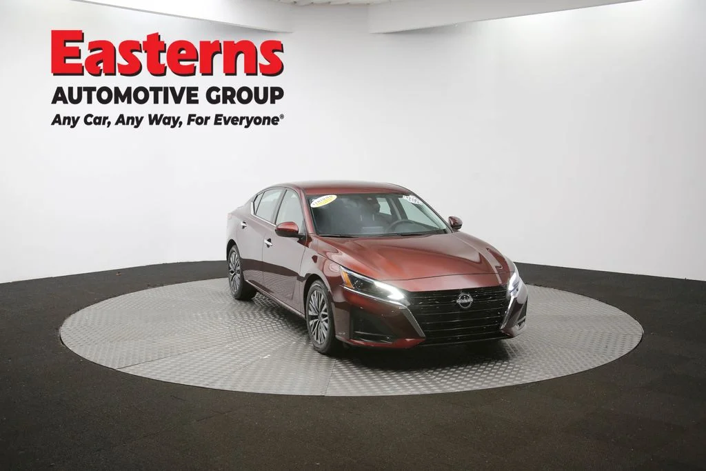 Used 2023 Red Nissan 2.5 SV image 50