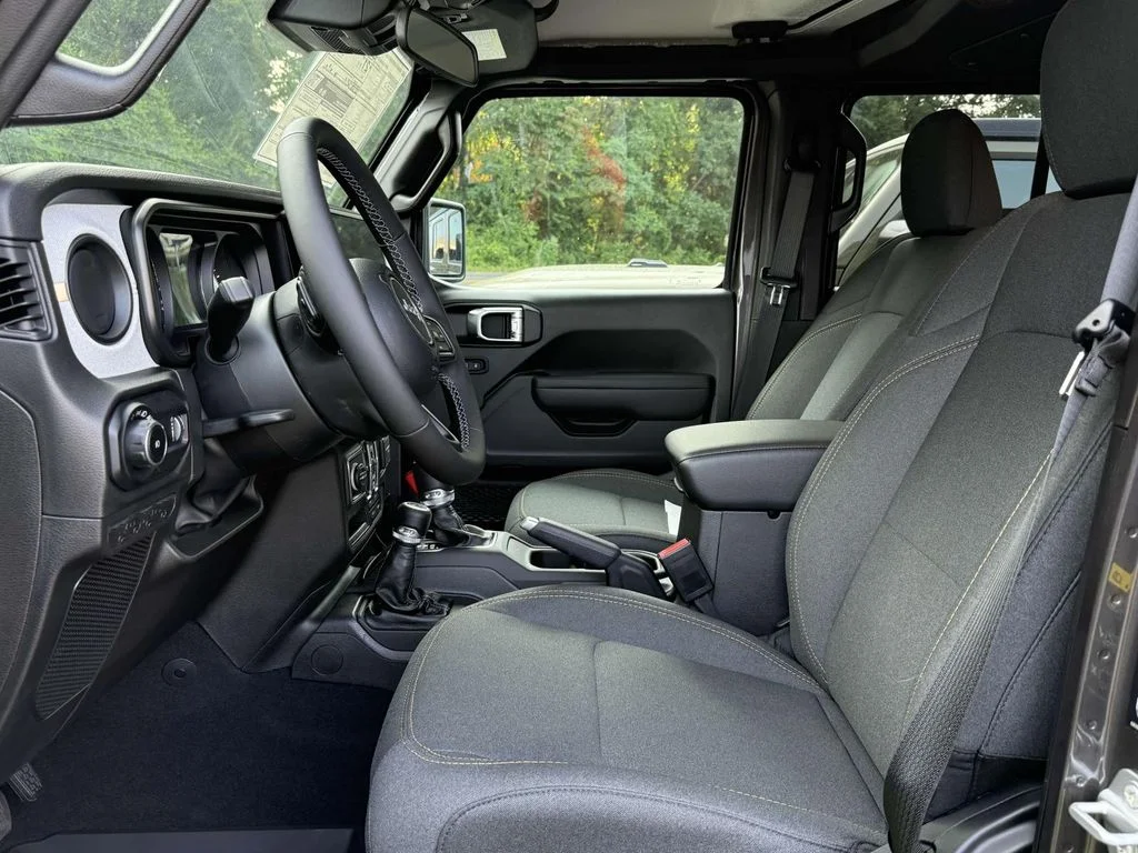 2025 Jeep Wrangler 4-Door Sport S - Photo 12