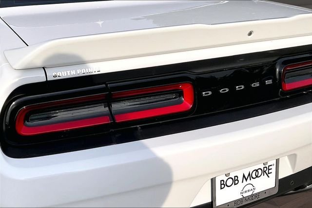 Used 2022 White Dodge SXT image 28