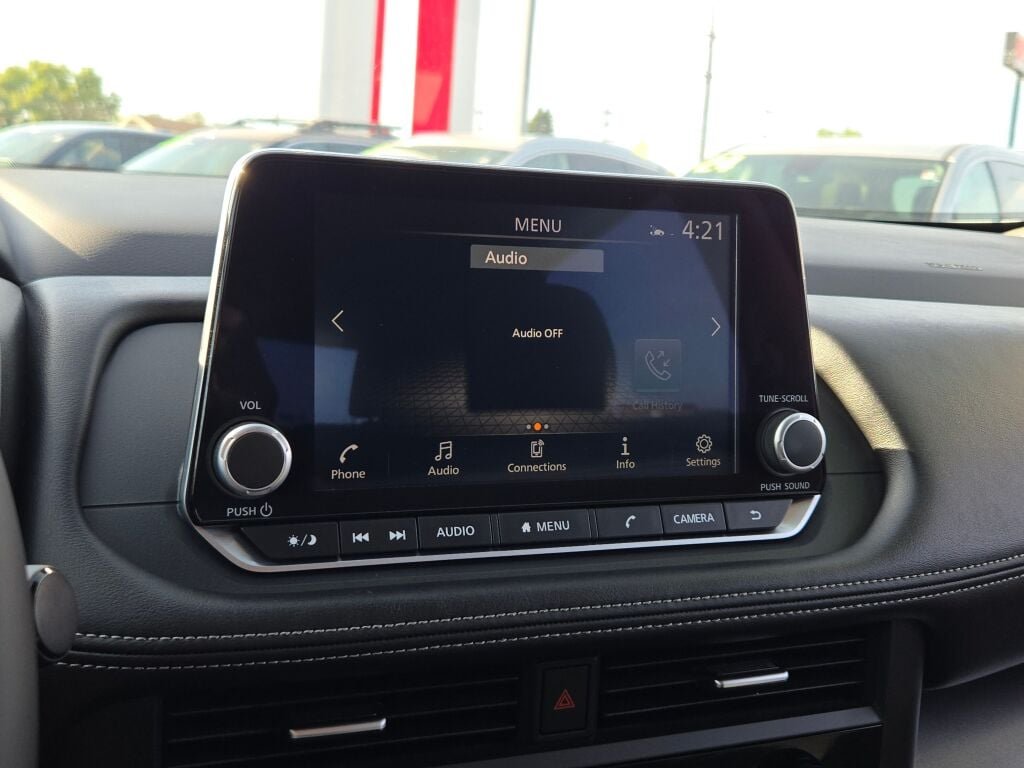 2025 Nissan Rogue SV - Photo 26