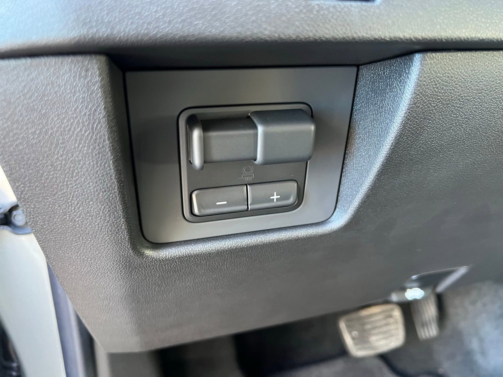 2026 Chevrolet Colorado Z71 - Photo 18