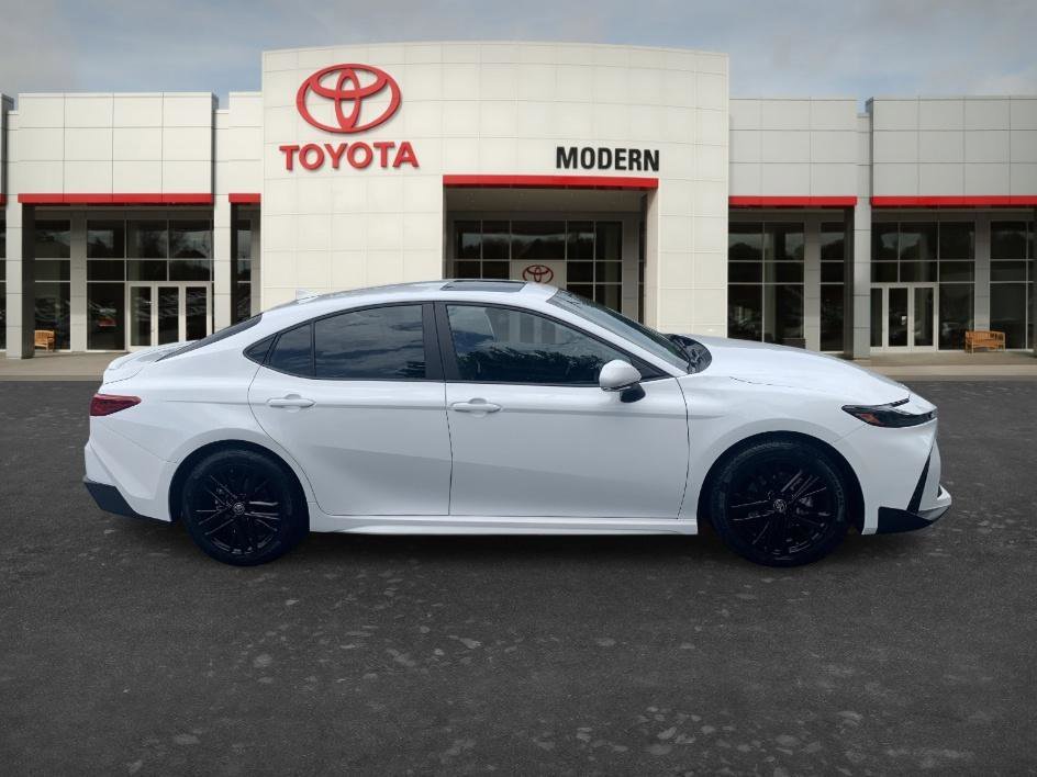 Certified Used 2025 Ice Toyota SE image 4