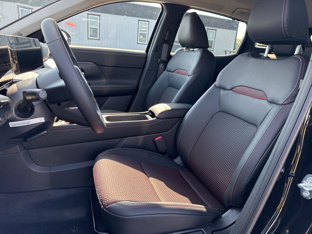 2026 Nissan KICKS SR AWD - Photo 12