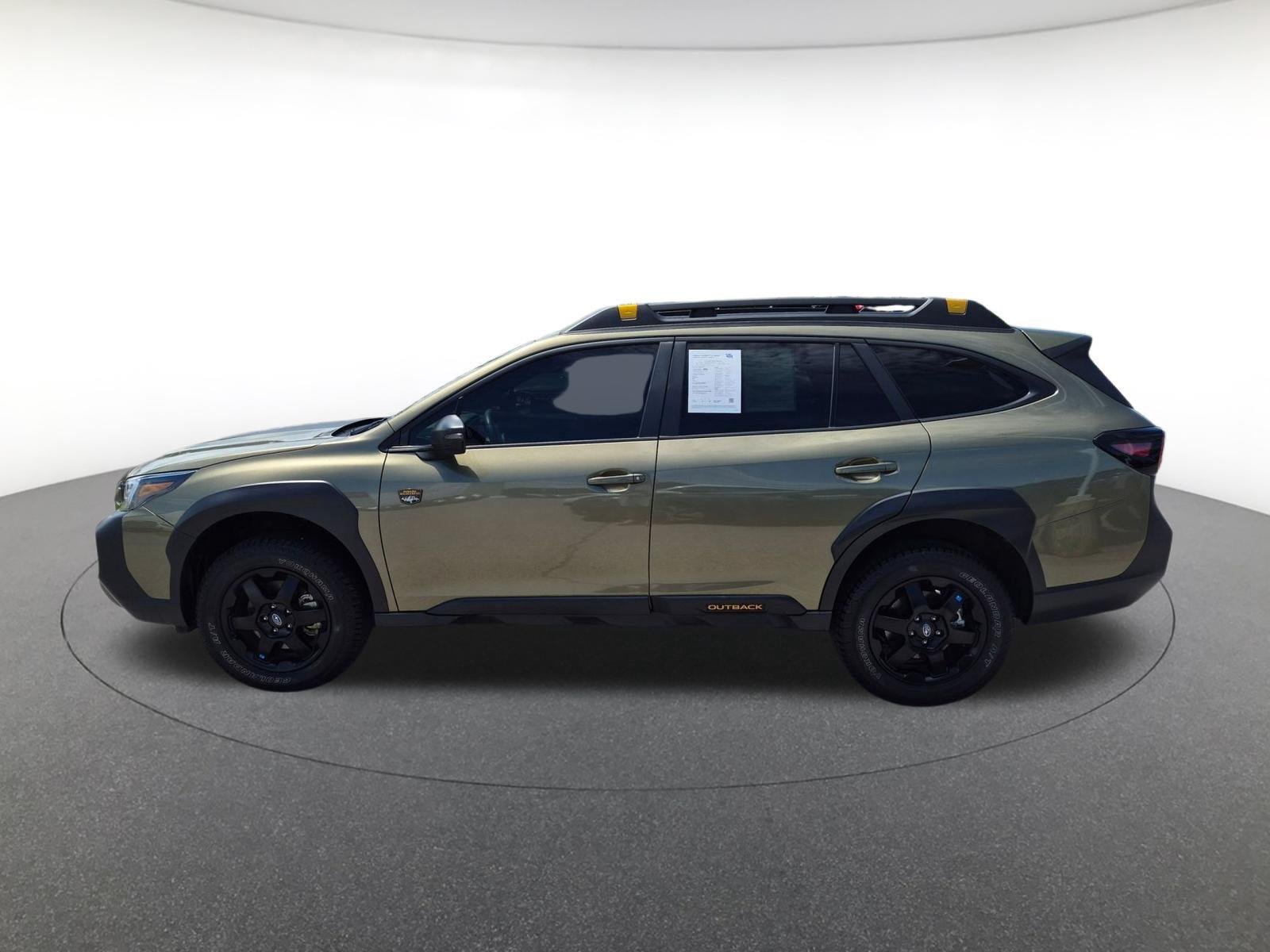 Used 2025  Subaru Wilderness image 4