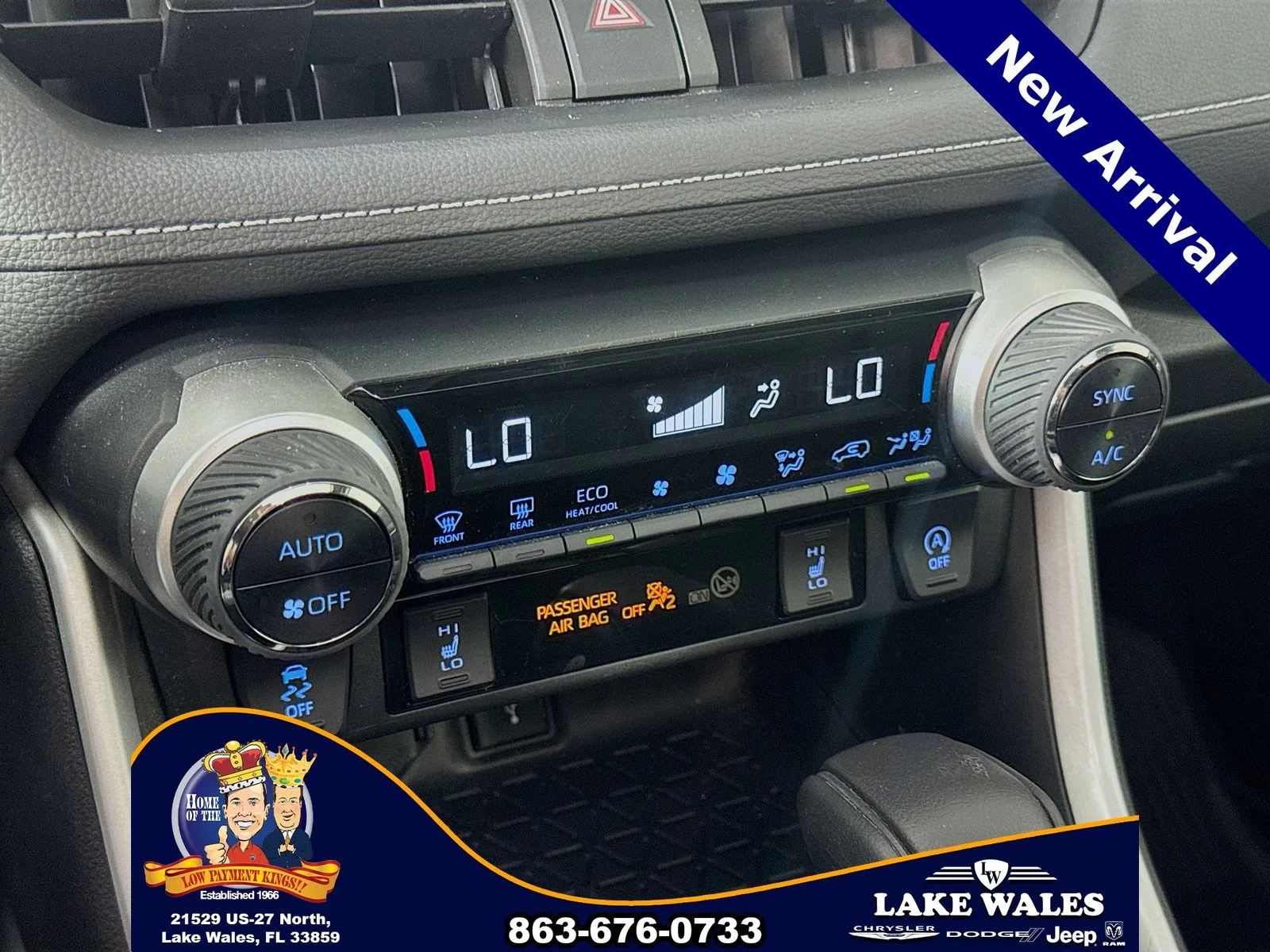 Certified Used 2022  Toyota XLE image 15