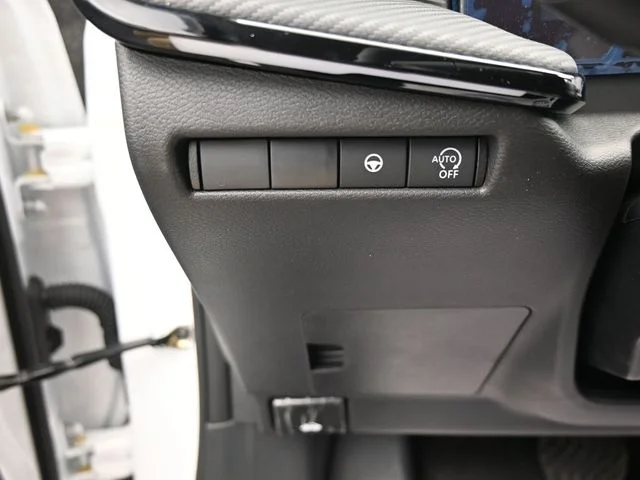 2025 Nissan Kicks SR - Photo 22