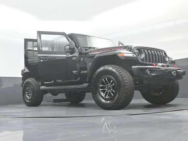 Certified Used 2025 Black Clearcoat Jeep Rubicon X image 28
