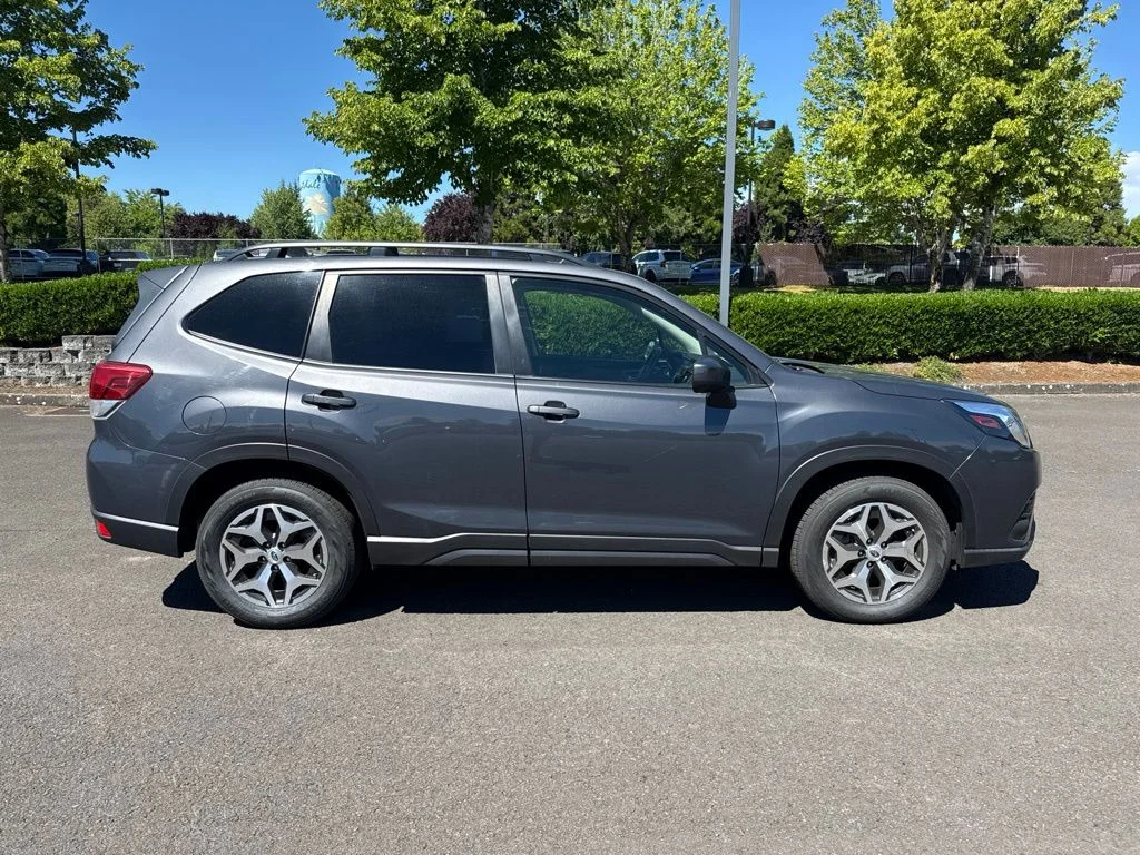 Used 2022 Magnetite Gray Metallic Subaru Premium image 8