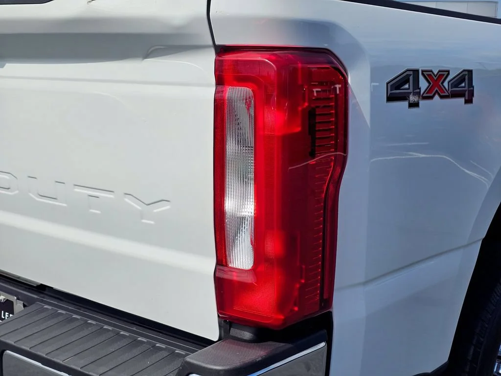 Used 2024 Oxford White Ford XL image 10