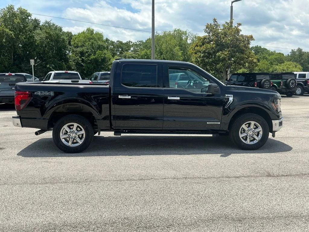 Used 2025 Black Ford XLT image 7