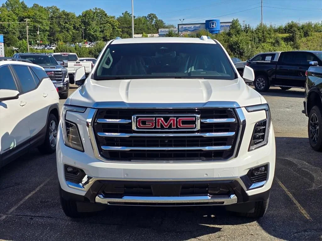 New 2026 Summit White GMC Elevation image 9