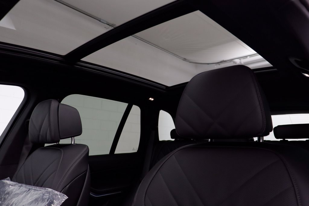 2026 BMW X5 50e - Photo 13