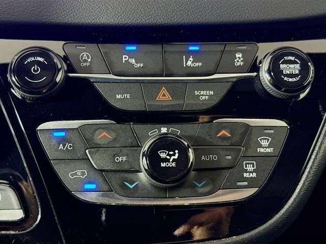 Used 2025 Black Chrysler Select image 15