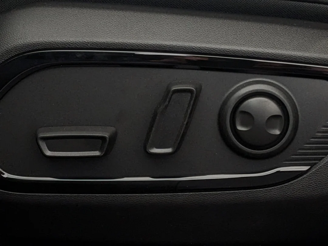 New 2026 Black Dodge R/T - - AWD - 3.0L Hurricane Twin Turbo - Blacktop Pkg - Driver Convenience Grp & More! image 14
