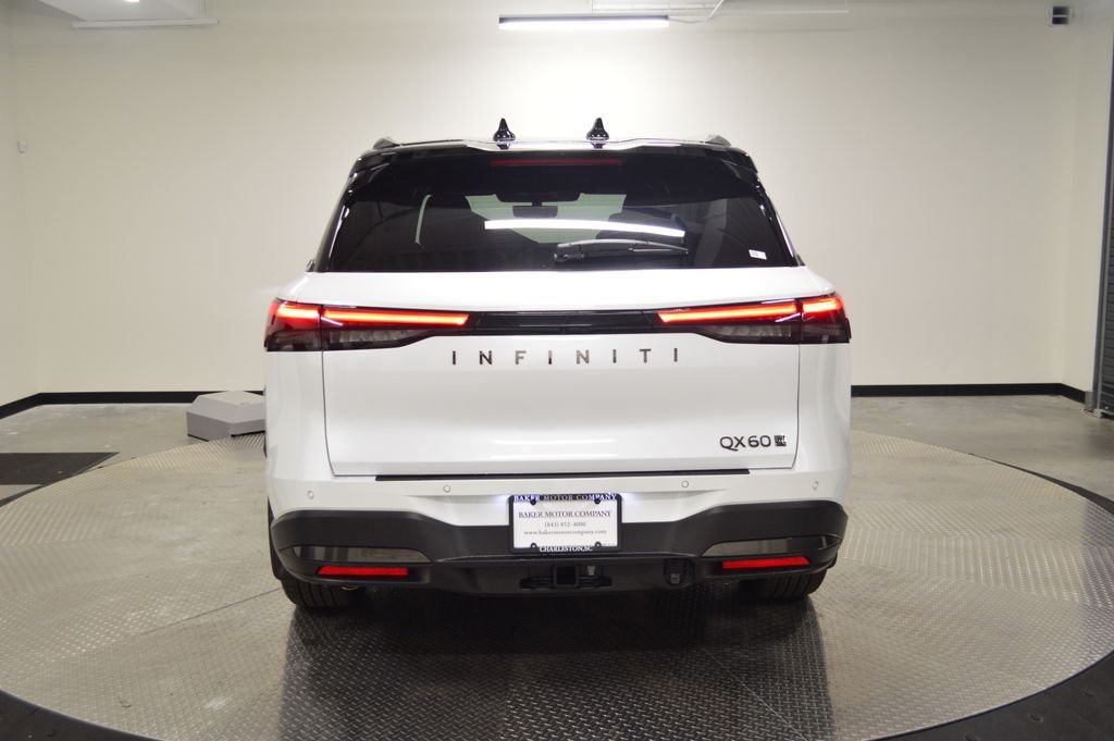 Used 2026 White / Black INFINITI Autograph image 6