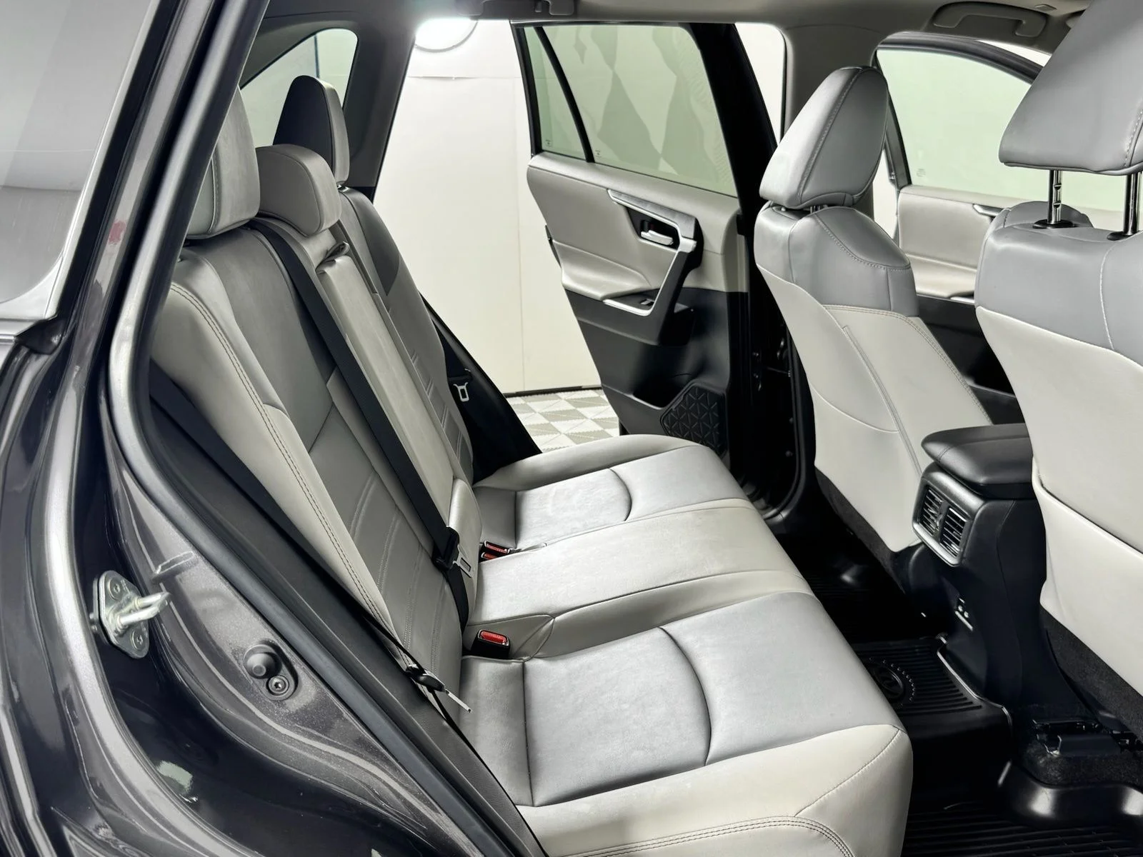 Used 2023 Gray Toyota XLE Premium image 25