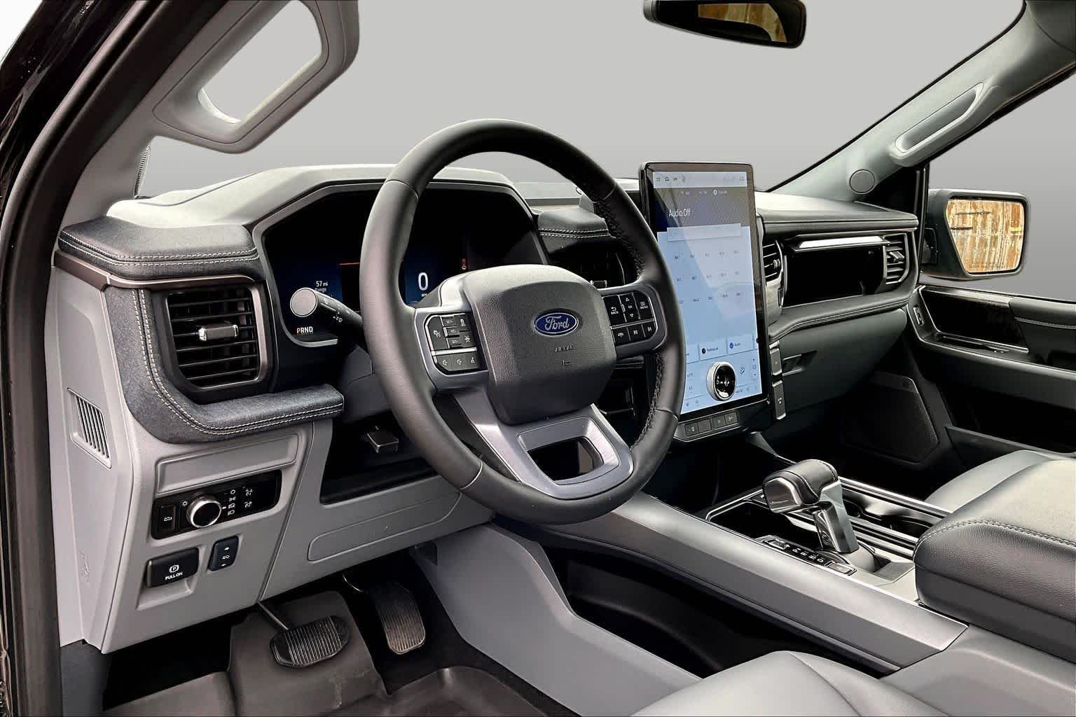 Used 2025 Agate Black Metallic Ford Flash image 17