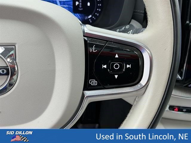 Used 2023 Denim Blue Metallic Volvo Ultimate Bright Theme image 10