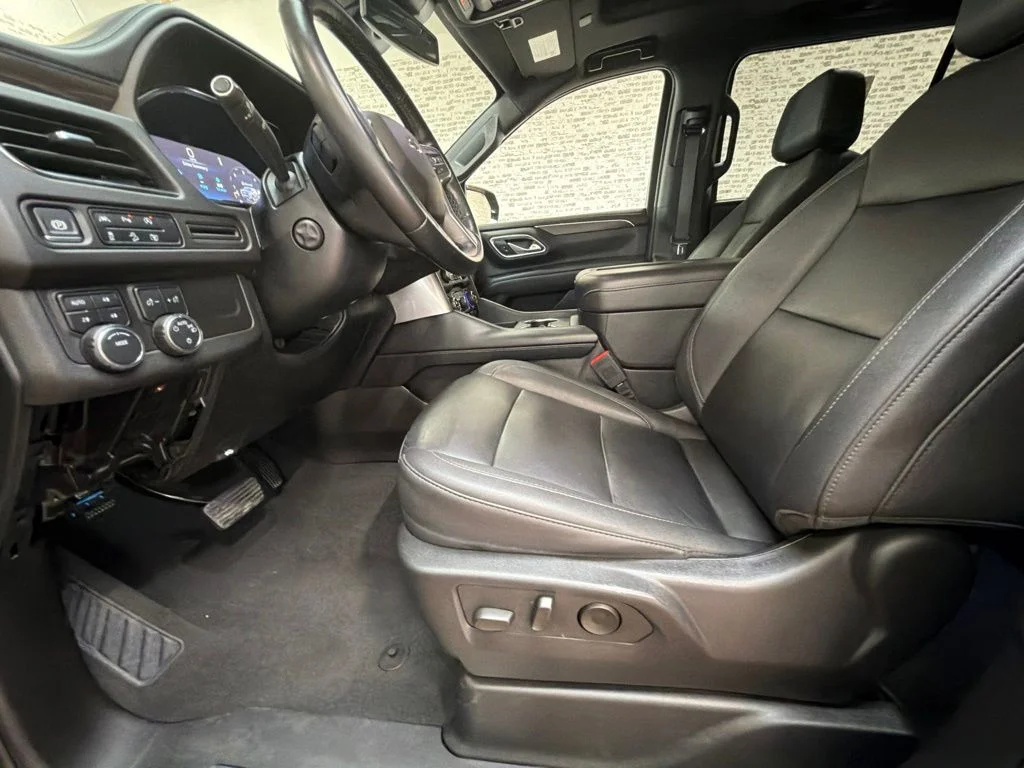 Used 2024 Black Chevrolet Z71 image 27