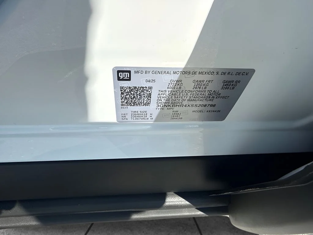 Used 2025 White Chevrolet LT image 30