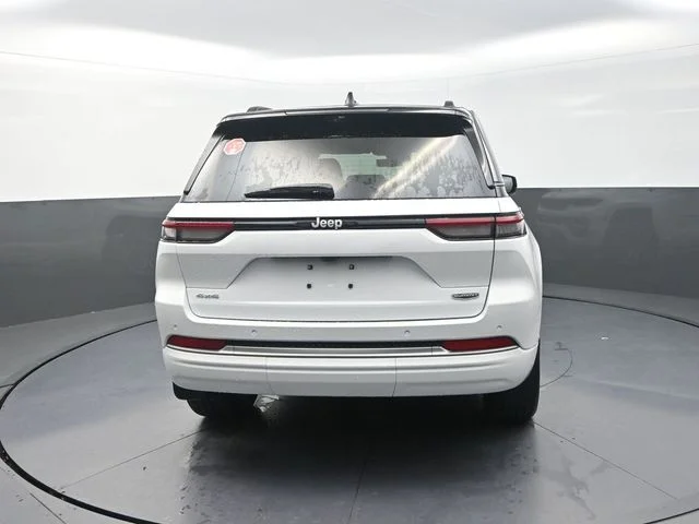 New 2026 Bright White Clear-Coat Exterior Paint Jeep Summit image 8