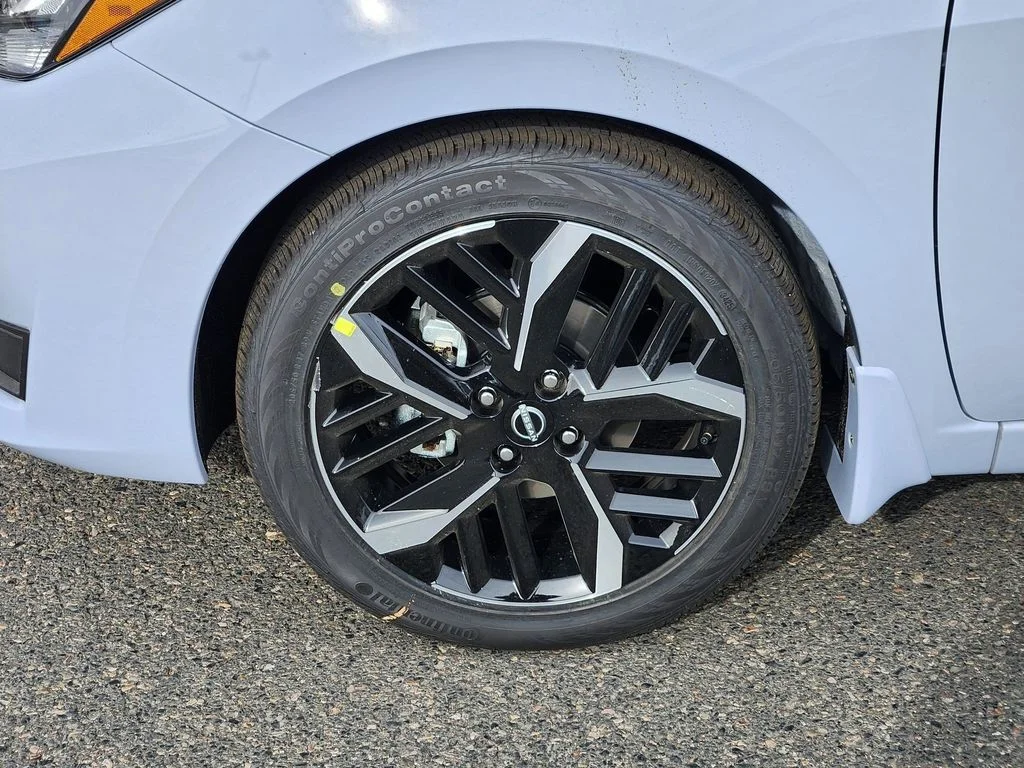 2025 Nissan Versa Sedan SR - Photo 9