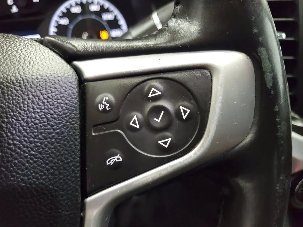 Used 2019 EBONY TWILIGHT METALLIC GMC SLE image 9