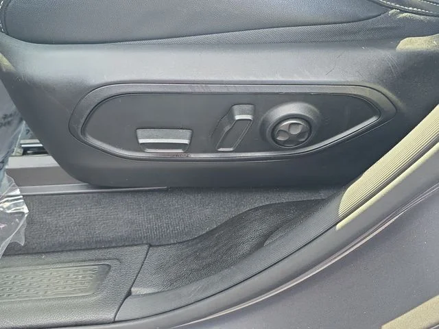 Used 2024 Gray Jeep Altitude image 30