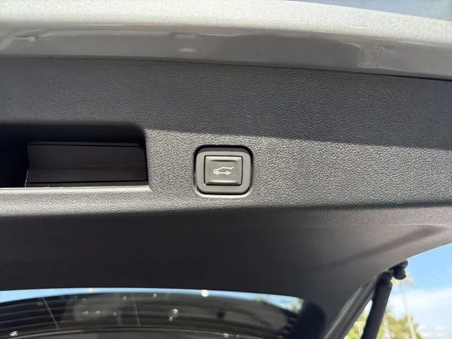 New 2026 Sterling Metallic GMC Elevation image 11
