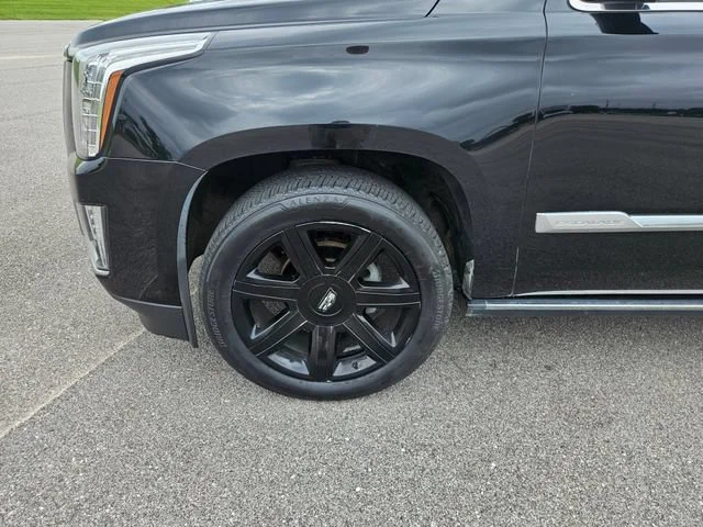 Used 2016 BLACK RAVEN Cadillac Platinum image 29