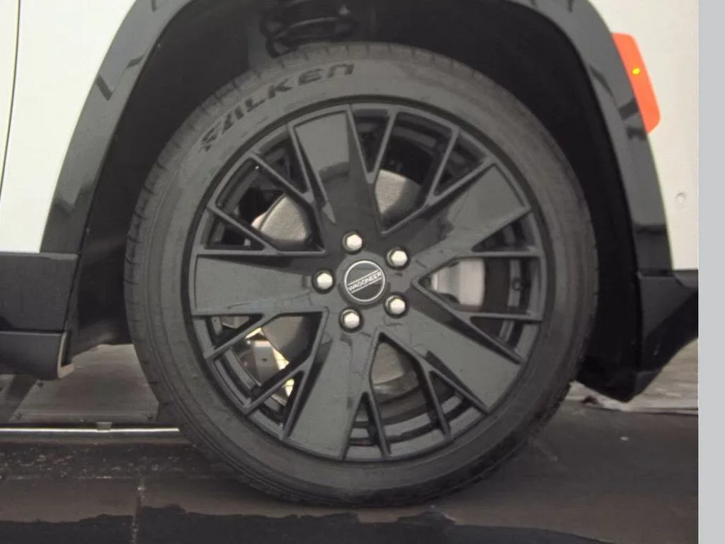 Used 2024 White Jeep Launch Edition image 12