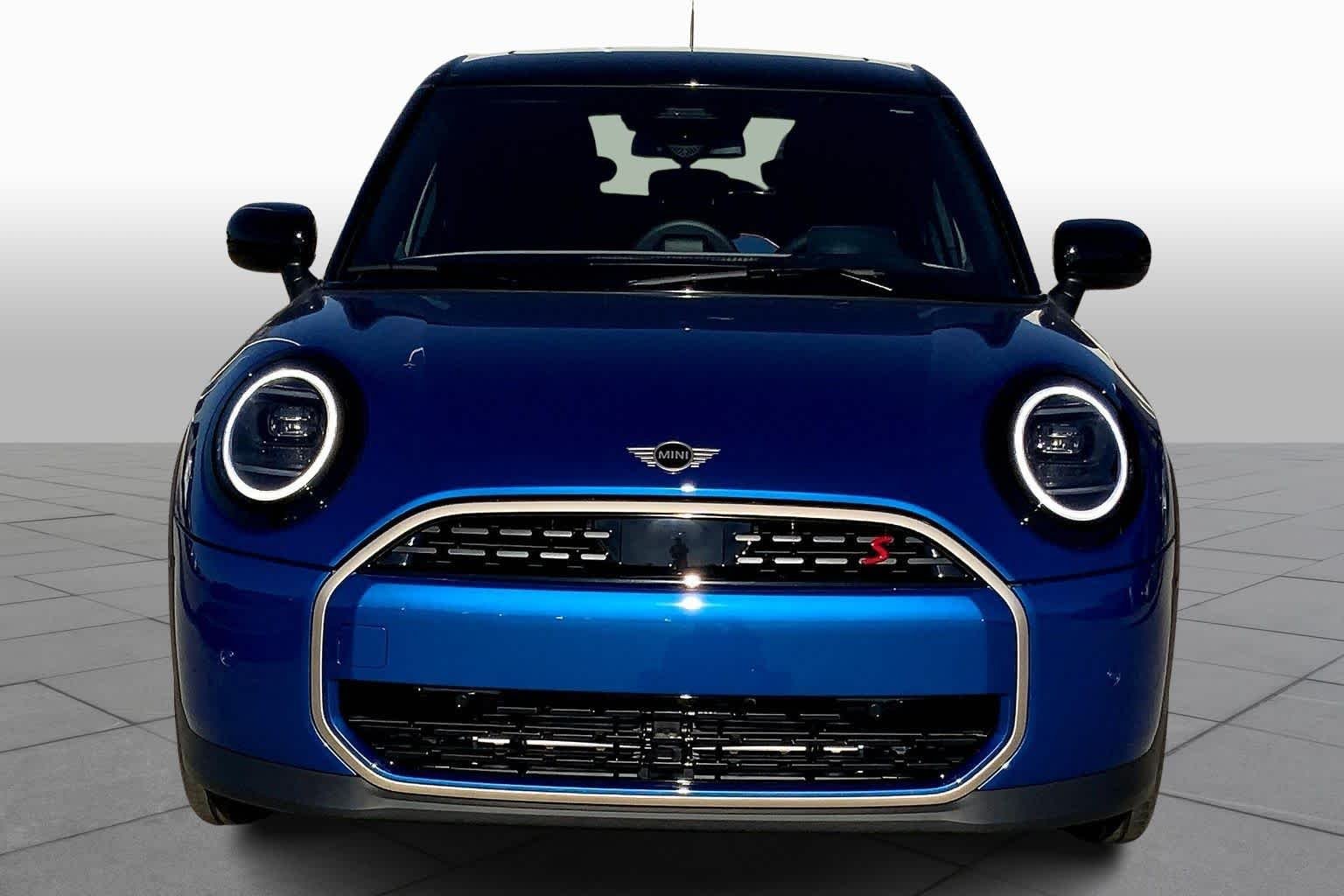 New 2026 Icy Sunshine Blue Metallic MINI Signature Plus image 3