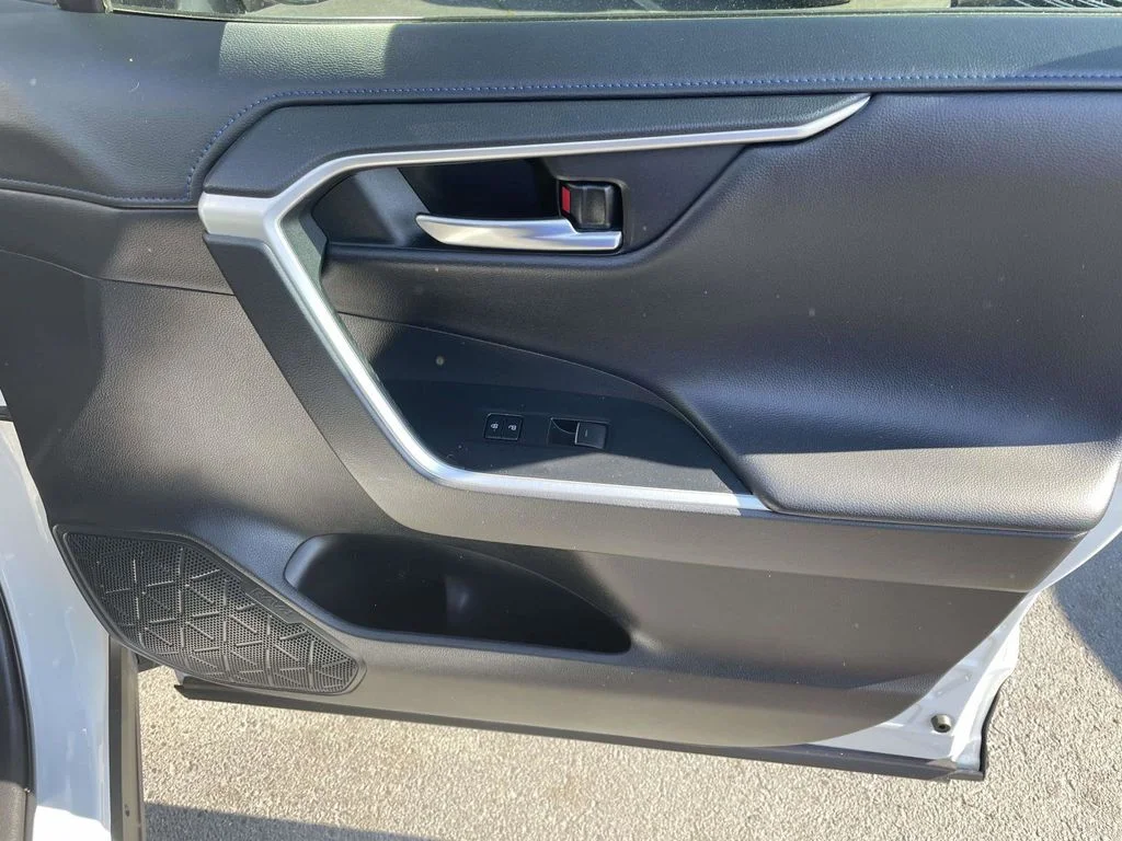 2022 Toyota RAV4 XSE - Photo 47
