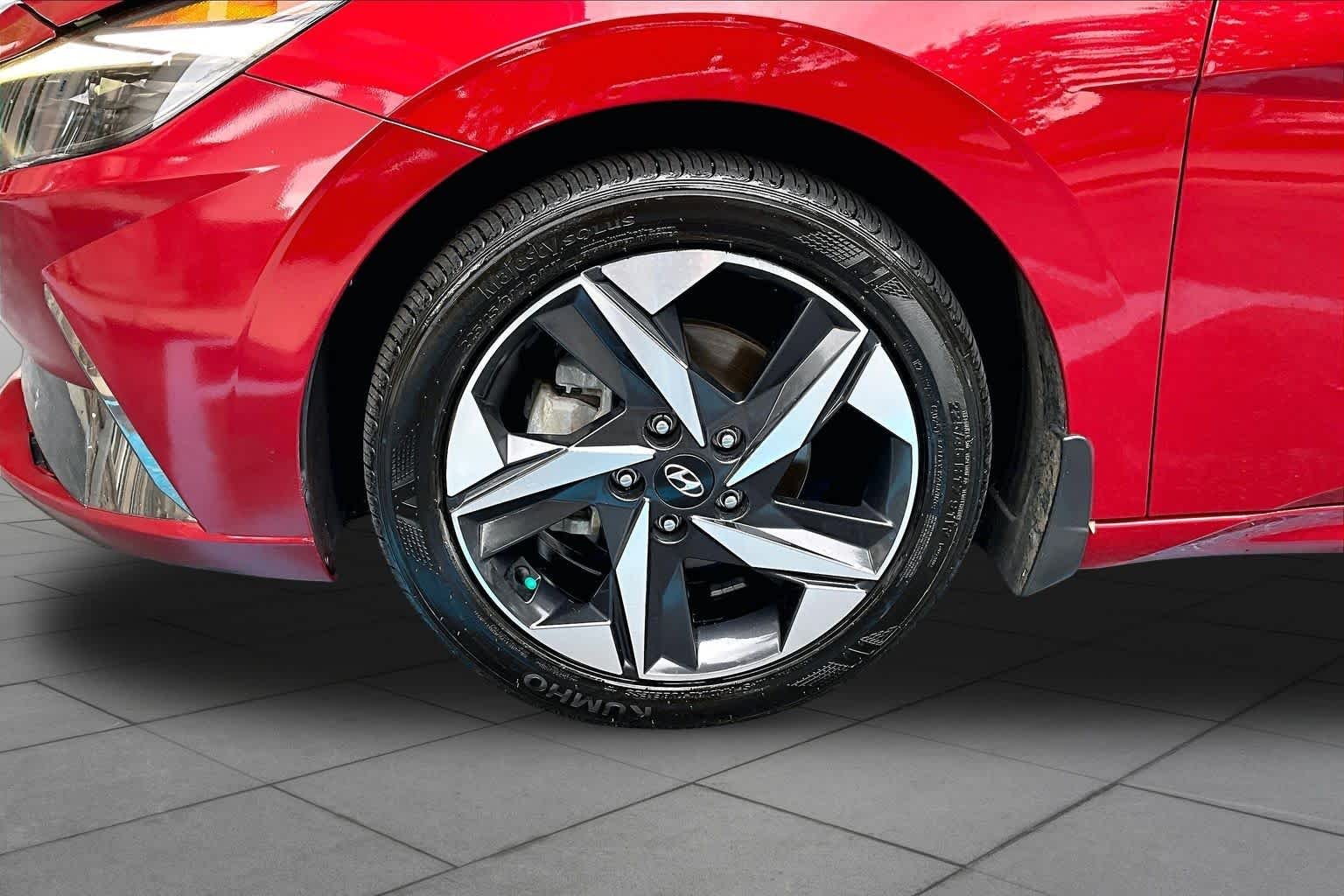 Used 2022 Scarlet Red Pearl Hyundai Limited image 21