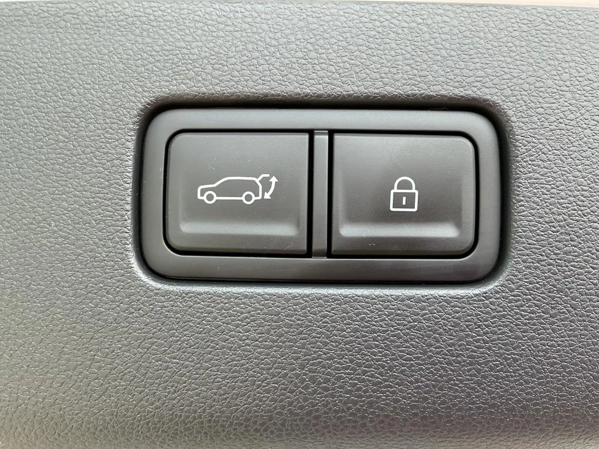 New 2026 White Hyundai Preferred image 39