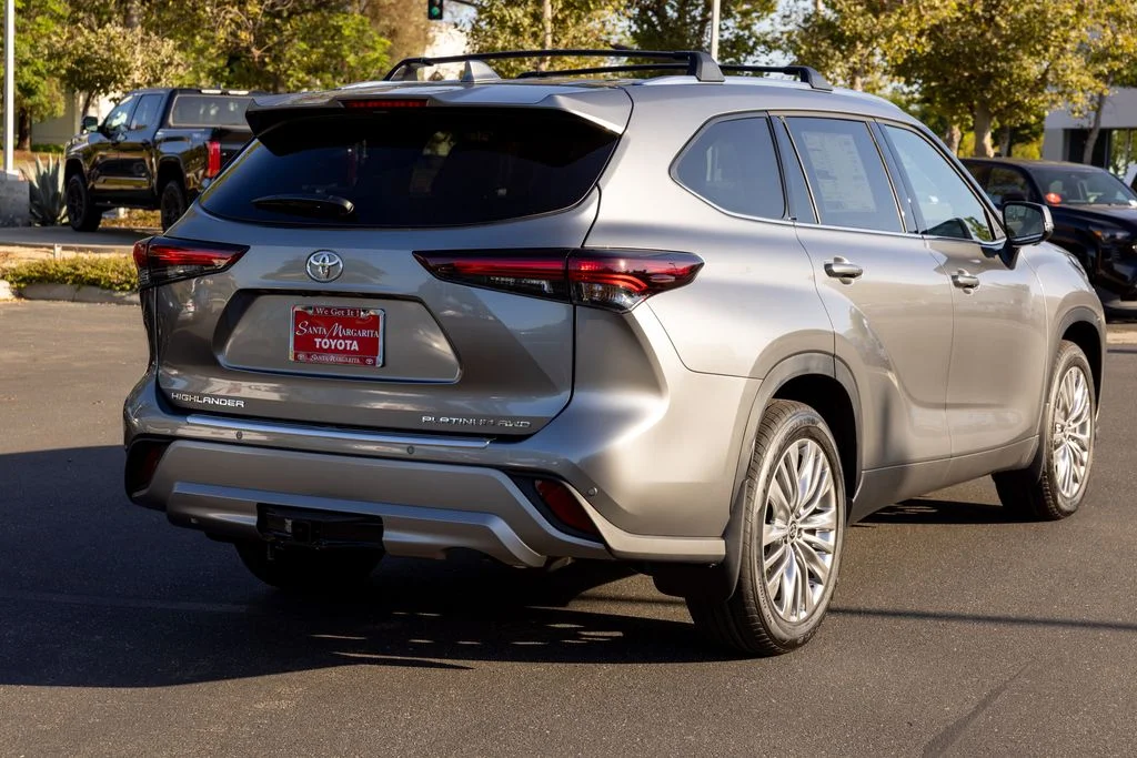 New 2026 Heavy Metal <sup>1</sup> Toyota  Platinum image 5