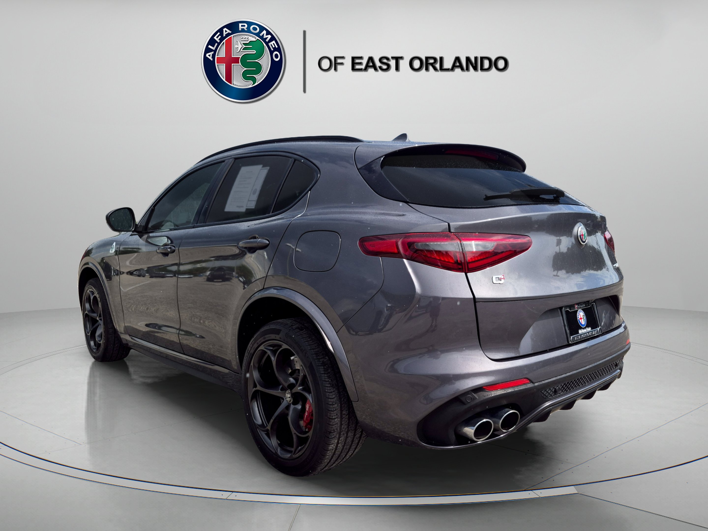 Used 2022 Vesuvio Gray Metallic Alfa Romeo Quadrifoglio image 5